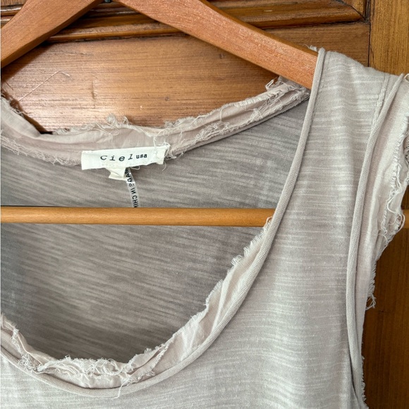 Ciel Asymmetrical Ruffled Top - Picture 3 of 5